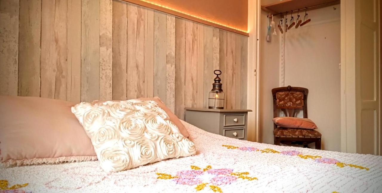 Le Bonnet De Nuit Bed & Breakfast Chalmoux Eksteriør bilde