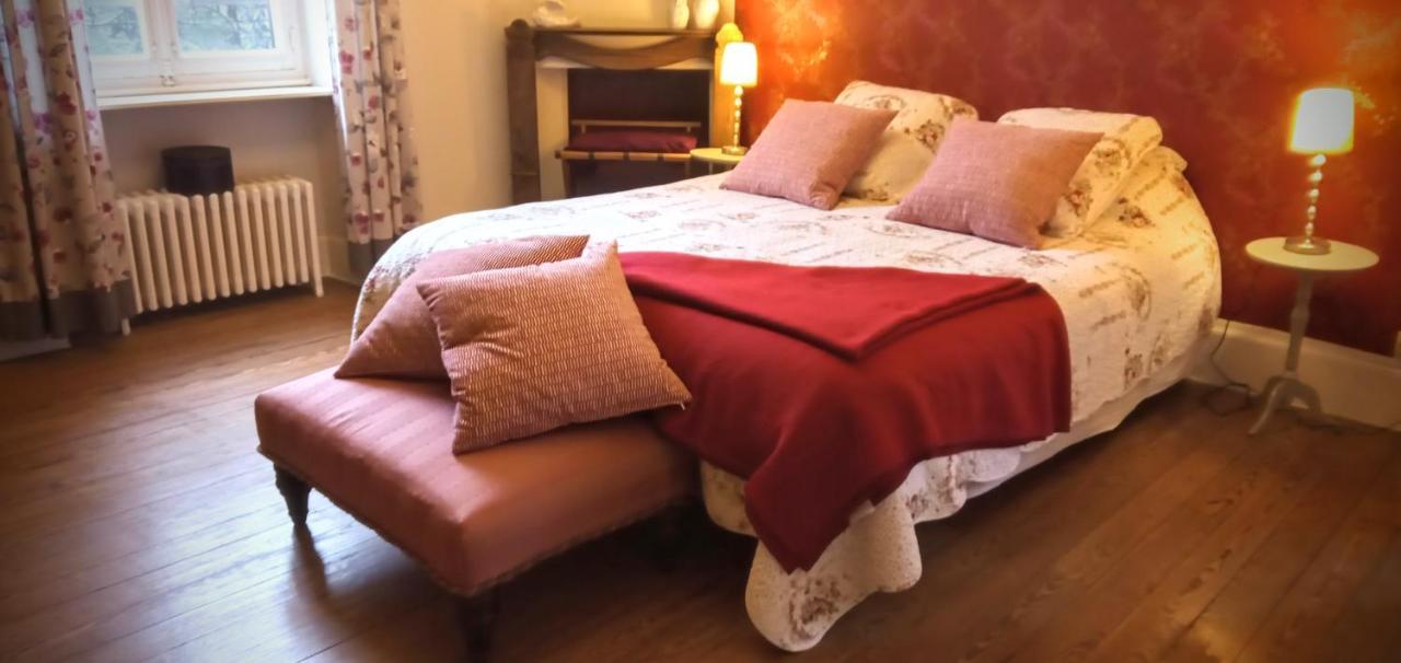Le Bonnet De Nuit Bed & Breakfast Chalmoux Eksteriør bilde